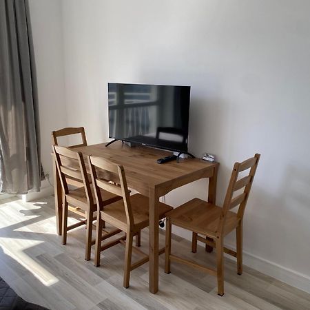 Sleepy3City Apartments 10 Lutego 23 グディニャ エクステリア 写真