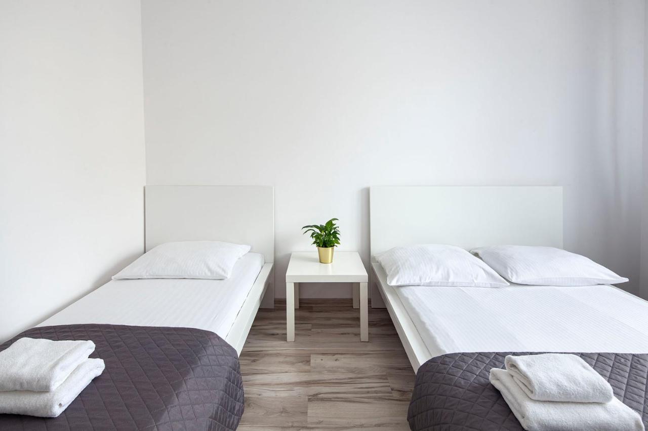 Sleepy3City Apartments 10 Lutego 23 グディニャ エクステリア 写真