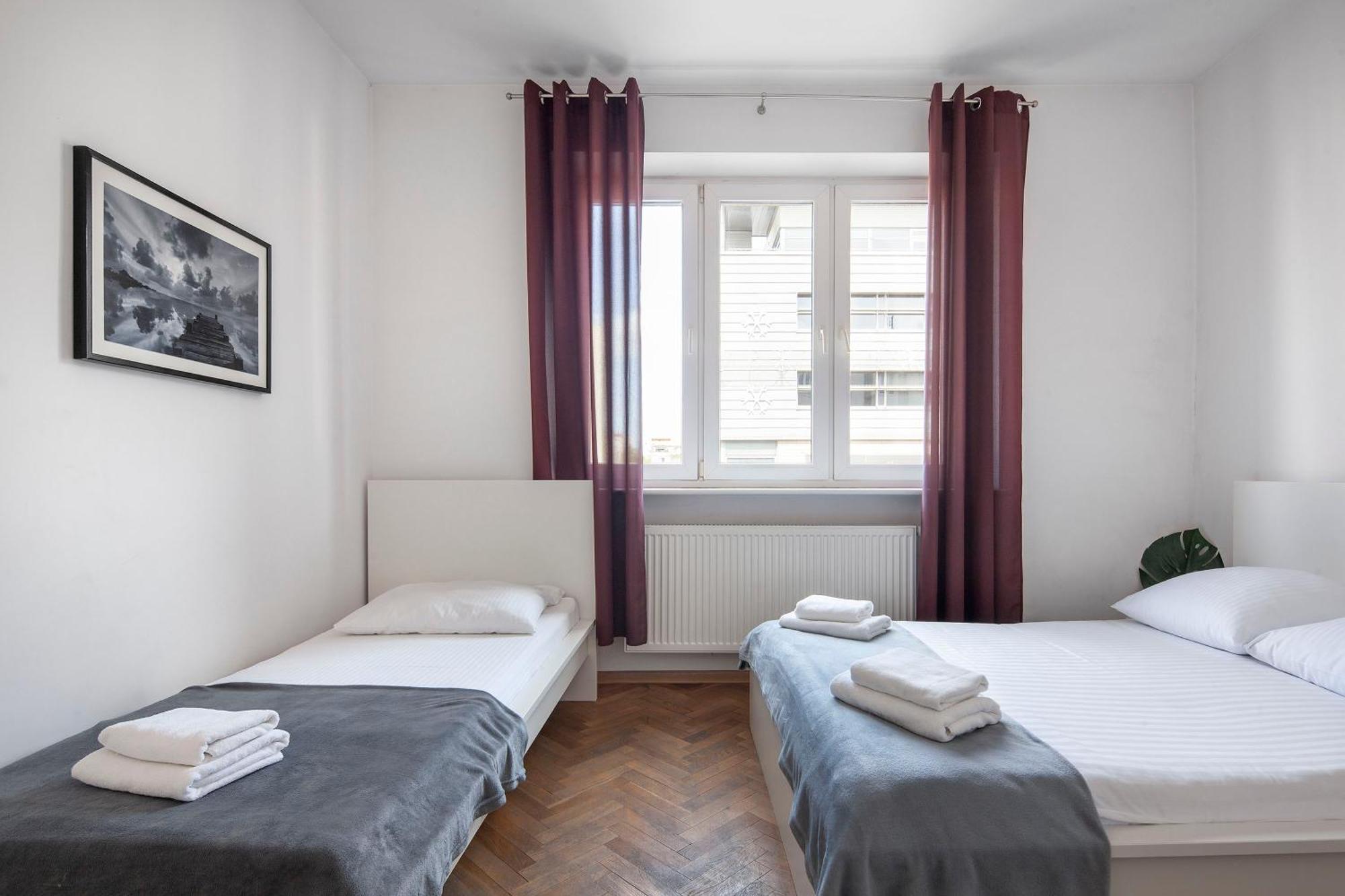 Sleepy3City Apartments 10 Lutego 23 グディニャ エクステリア 写真