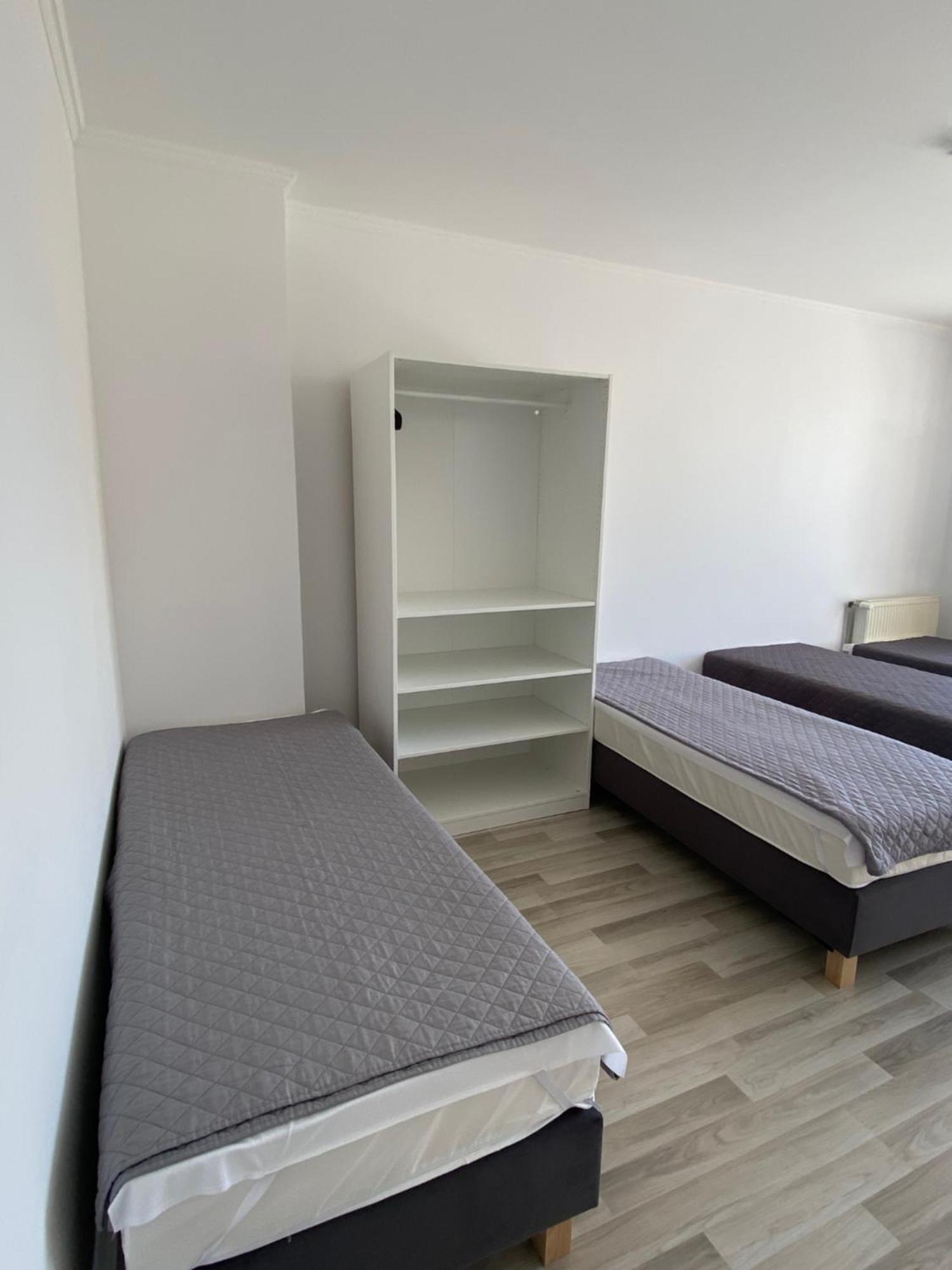 Sleepy3City Apartments 10 Lutego 23 グディニャ エクステリア 写真