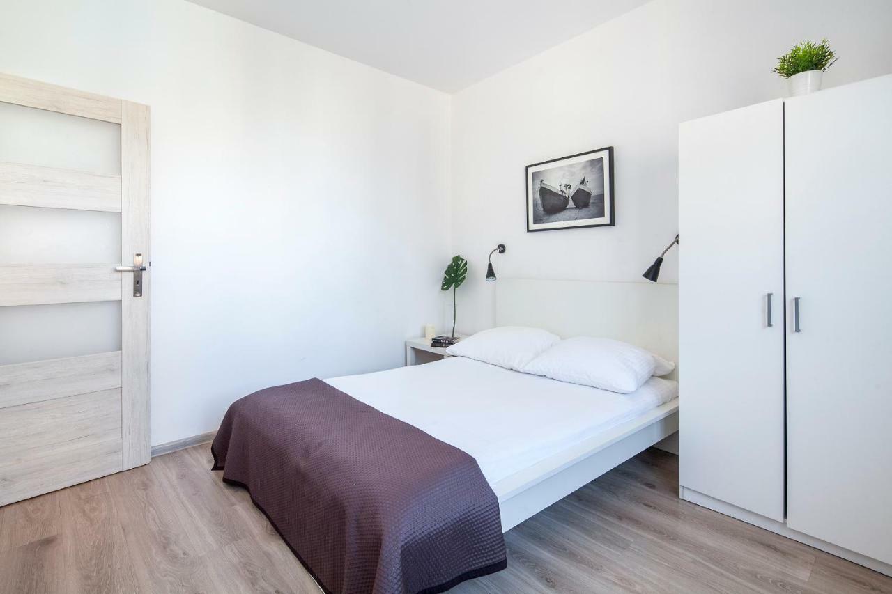 Sleepy3City Apartments 10 Lutego 23 グディニャ エクステリア 写真
