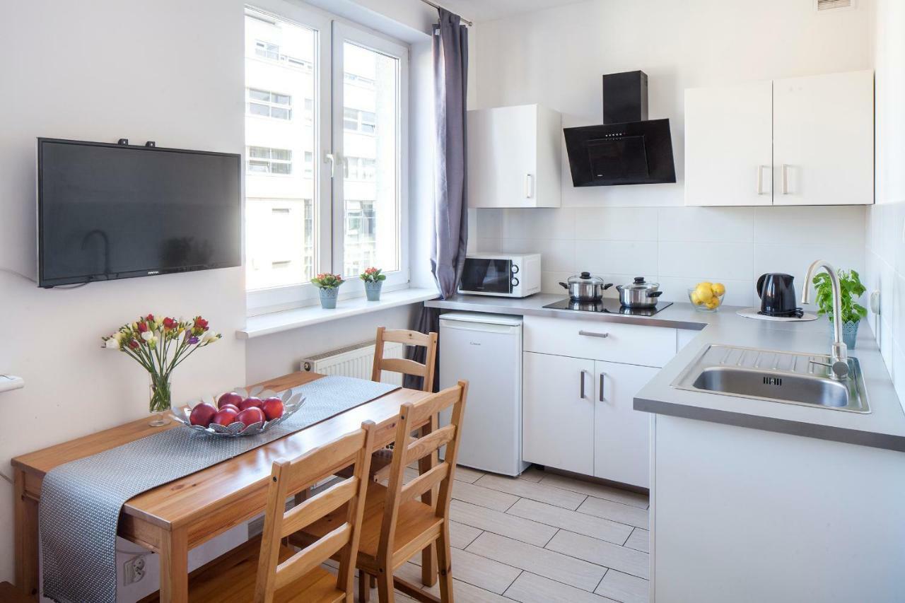 Sleepy3City Apartments 10 Lutego 23 グディニャ エクステリア 写真