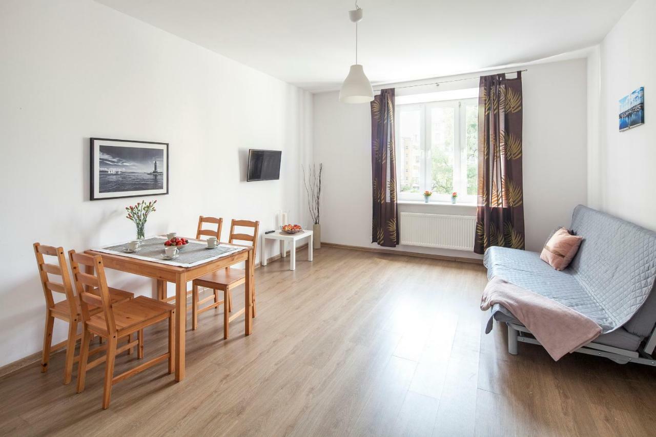 Sleepy3City Apartments 10 Lutego 23 グディニャ エクステリア 写真